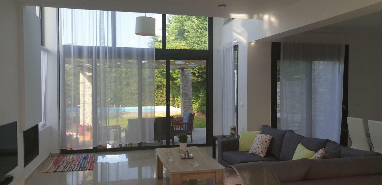 Sunny Sani Luxury Villas ภายนอก รูปภาพ