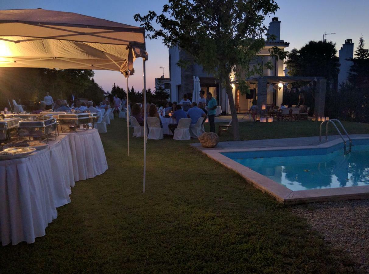 Sunny Sani Luxury Villas ภายนอก รูปภาพ